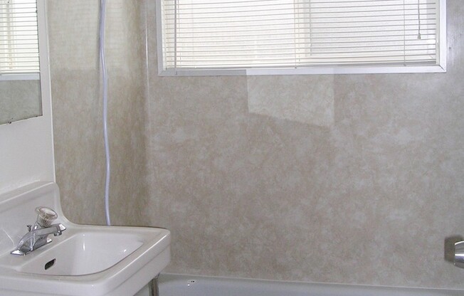 1 bed, 1 bath, 648 sqft, $1,495, Unit F07