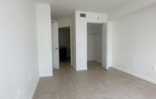 3 beds, 2 baths, 1,079 sqft, $3,200, Unit 13780-301