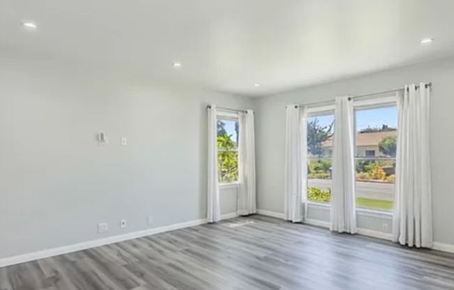 BEAUTIFUL 2 BEDROOM 2 BATH HOME