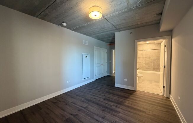 2 beds, 2 baths, 908 sqft, $3,700, Unit 952-607