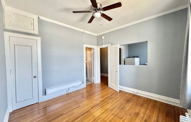 1 bed, 1 bath, $1,095, Unit 220