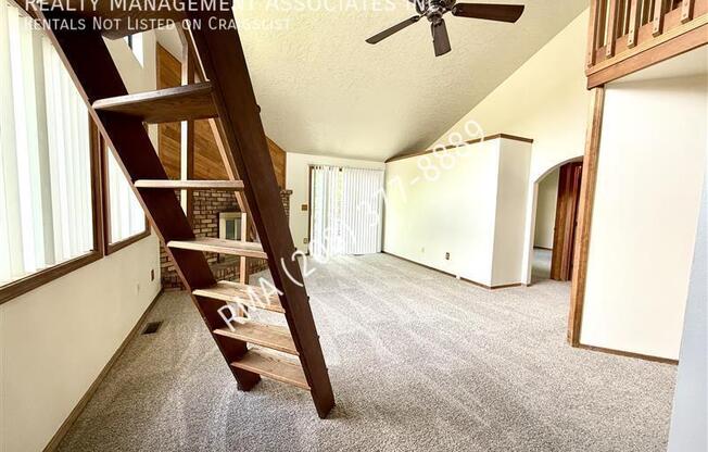 6899 W BELHAVEN DR