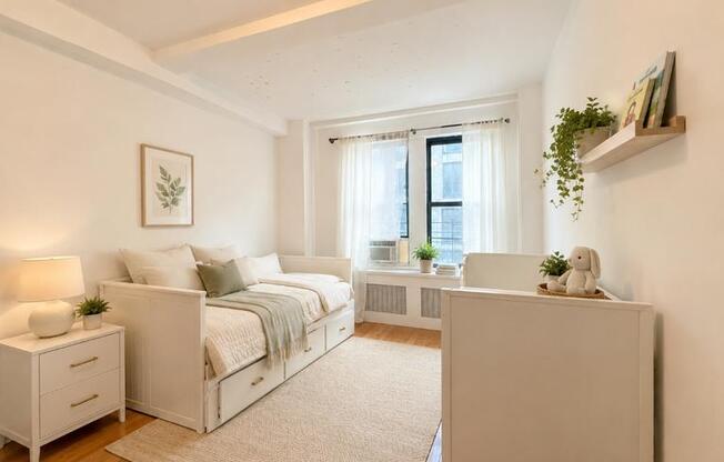 2 beds, 1 bath, 1,000 sqft, $6,500, Unit 4C