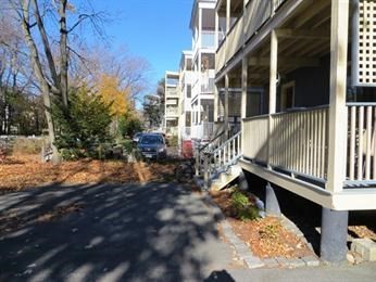 3 beds, 1 bath, 1,200 sqft, $2,700, Unit 2