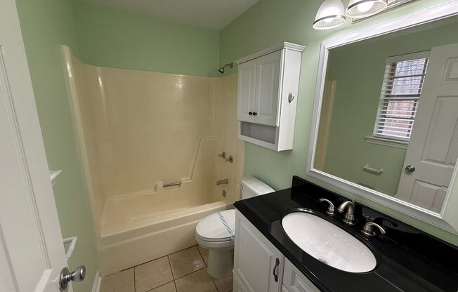 2 beds, 2 baths, $1,200, Unit 14 Conifer Ring