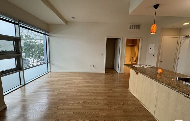 1 bed, 1 bath, 580 sqft, $2,450, Unit 408