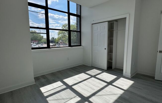 1 bed, 1 bath, 620 sqft, $1,250, Unit 215