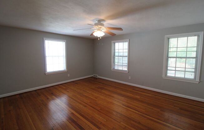 2 Bedroom 1 Bath Duplex In The Waldo Area