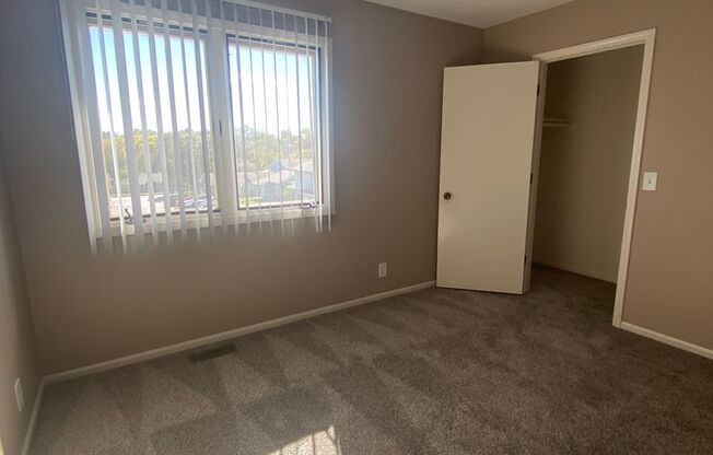 2 beds, 1.5 baths, 750 sqft, $1,219, Unit 12706C