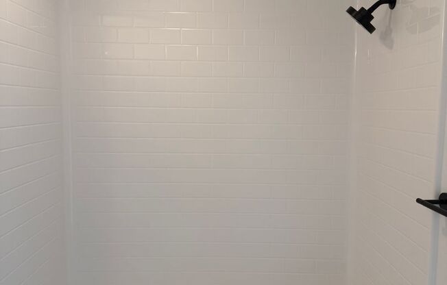 2 beds, 2 baths, 816 sqft, $4,295, Unit 405