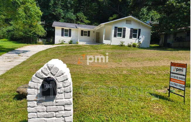819 FORREST CIR SE