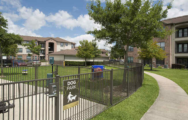 dog friendly apartments in pearland