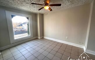 2 beds, 1 bath, $1,000, Unit Unit 2