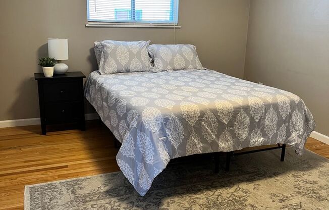 2 beds, 1 bath, 800 sqft, $1,475, Unit 5