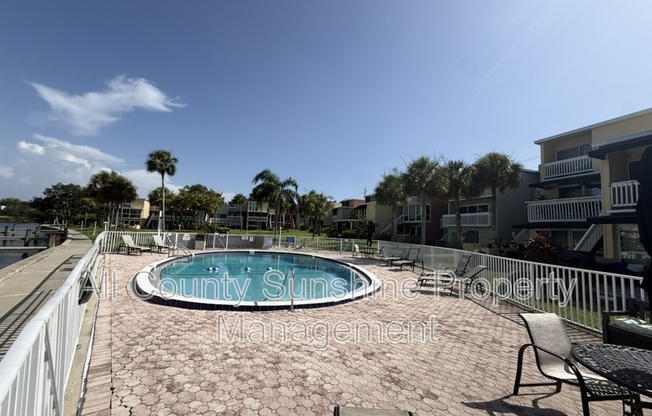 2424 W TAMPA BAY BLVD