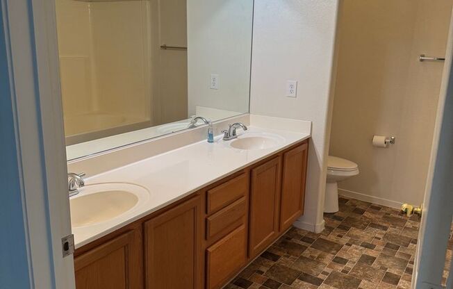 2 beds, 2 baths, $1,495, Unit # 2311