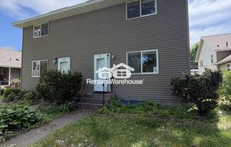 723 TYLER ST NE