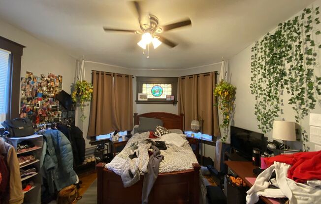 7-8 Bedroom House Located in Clifton Near UC's Campus