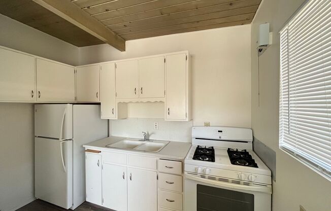 1 bed, 1 bath, 493 sqft, $1,395, Unit 505E