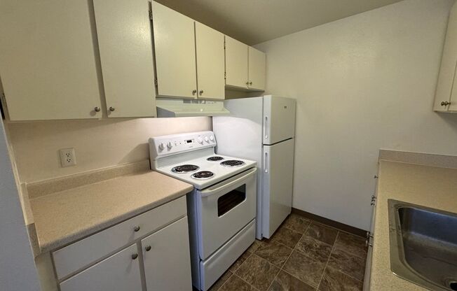 2 beds, 1 bath, 825 sqft, $1,250, Unit 211