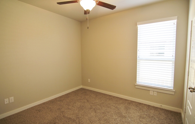 3 beds, 2 baths, $1,595