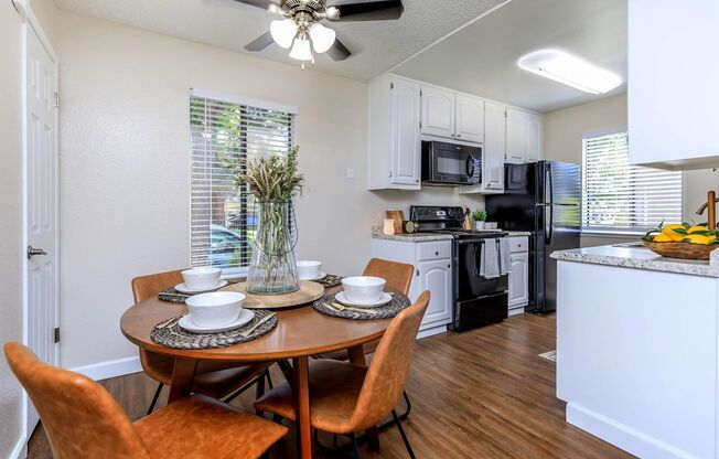 2 beds, 1 bath, 743 sqft, $1,750, Unit 16201