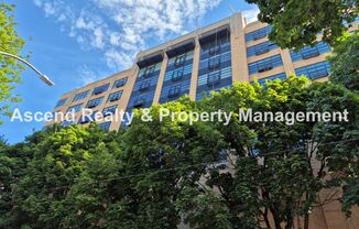 New Reduced Price! Pearl District with West Hills Views & On Street Car Line The Gregory Available NOW