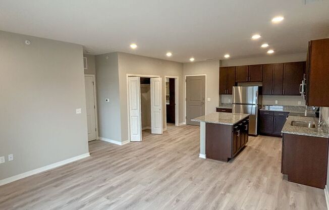 1 bed, 1 bath, 830 sqft, $1,285, Unit 4750-408