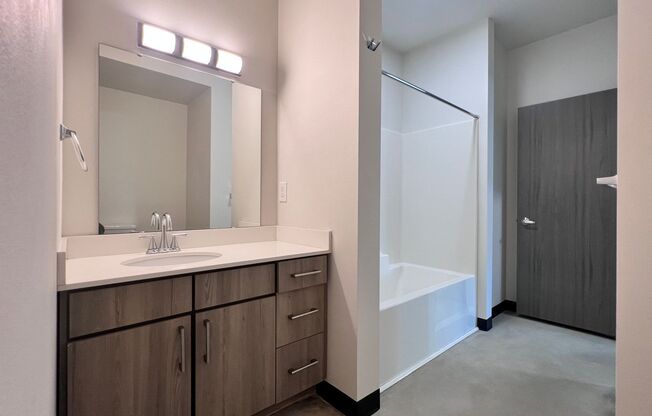 1 bed, 1 bath, 700 sqft, $1,195, Unit Unit 206
