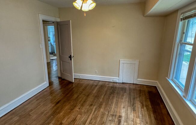 6809 W Wells