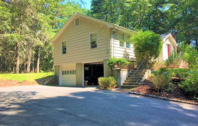 53 DEERHAVEN