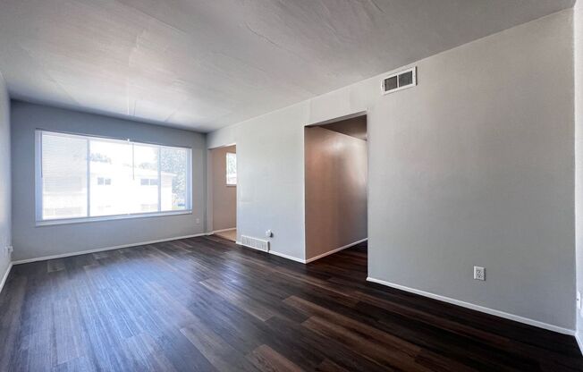 2 beds, 1 bath, 900 sqft, $925, Unit 7510-2C