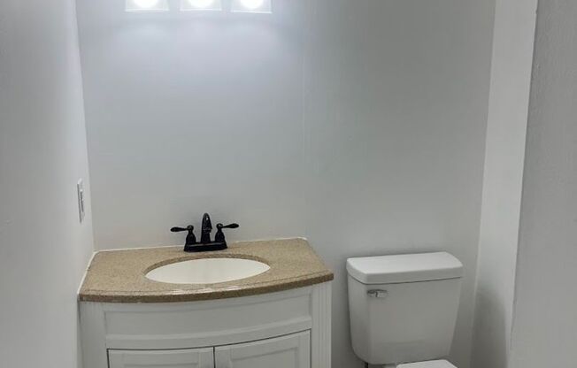 Available now. Water Included! Great 2BR/1.5 BA Townhouse in Central James Island!