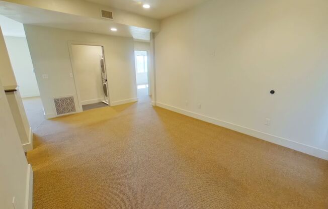 2 beds, 2 baths, 1,386 sqft, $1,675, Unit #7