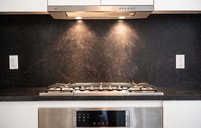 1 bed, 1 bath, 730 sqft, $5,850, Unit 6G