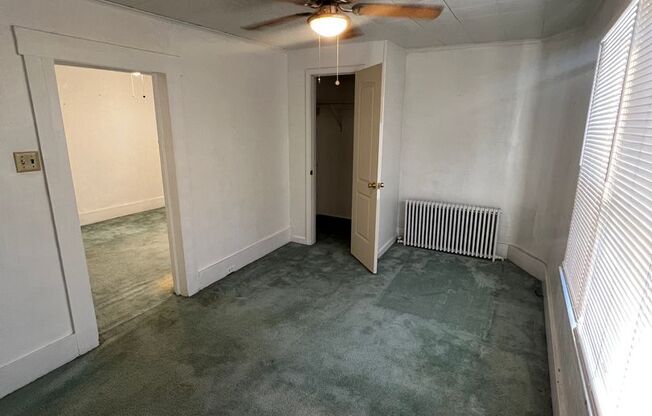 2 beds, 1 bath, $750, Unit 1156 A