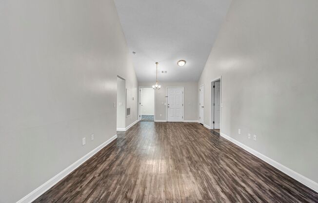 2 beds, 1 bath, 1,024 sqft, $2,245, Unit 10-19