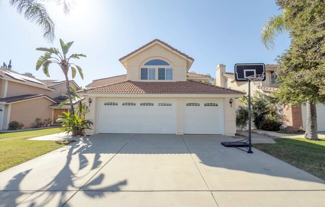4 BEDROOM / 3 CAR GARAGE MURRIETA HOME FOR RENT W/ FULL BED + BATH DOWNSTAIRS!