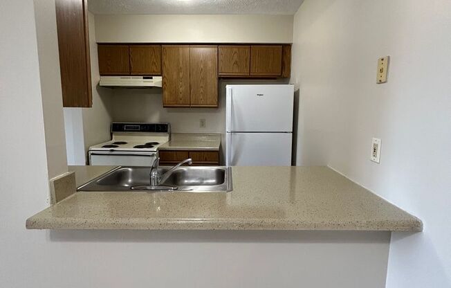 1 bed, 1 bath, 750 sqft, $850, Unit #25