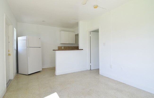 2 beds, 1 bath, 900 sqft, $2,000, Unit SG 550-201