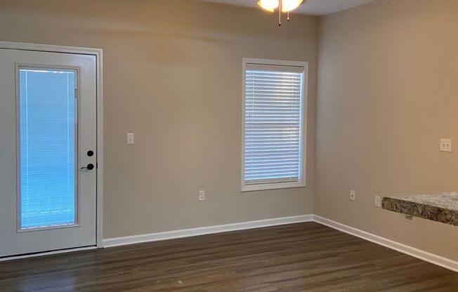 1 bed, 1 bath, 687 sqft, $775, Unit O10