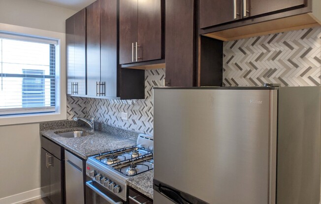 427 W Belden St, Chicago IL 202