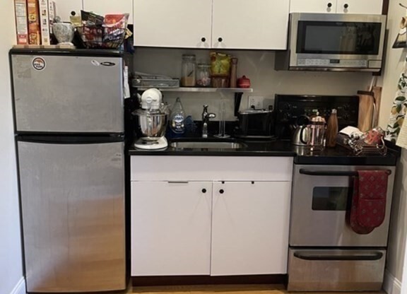 338 W Broadway 2