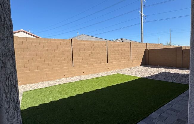 BRAND NEW 5 BEDROOM HOME IN MIDDLE VISTA: DISCOVERY