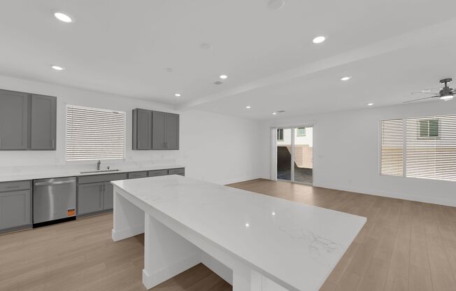 4 beds, 2.5 baths, $2,450