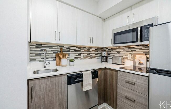 2 beds, 2 baths, 933 sqft, $1,685, Unit C-133