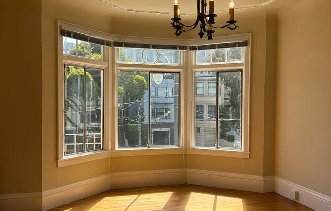 2825 Van Ness Avenue (1370r)