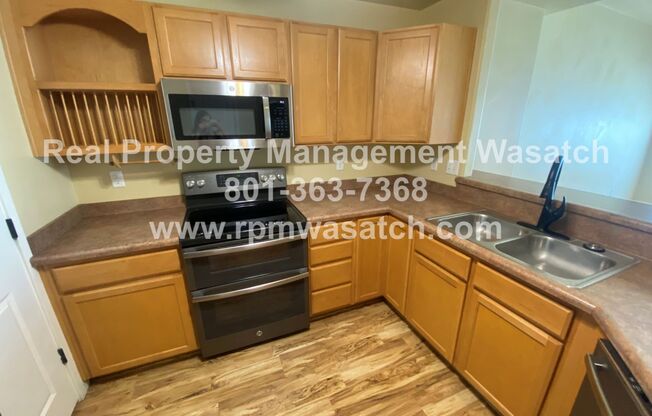 Check Out This Beautiful 2 Bedroom 2 bathroom Apartment in Murray!