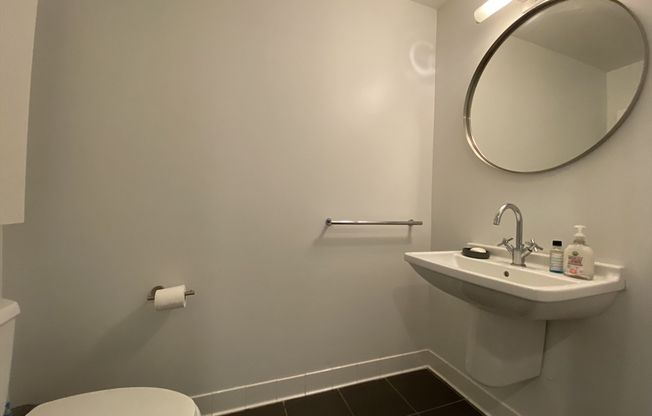 1 bed, 1.5 baths, 817 sqft, $3,800, Unit 702