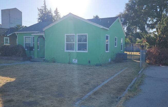 Move in special 1/2 off First Months Rent  2 Bedroom 1 Bath on large lot with RV parking access from Alley